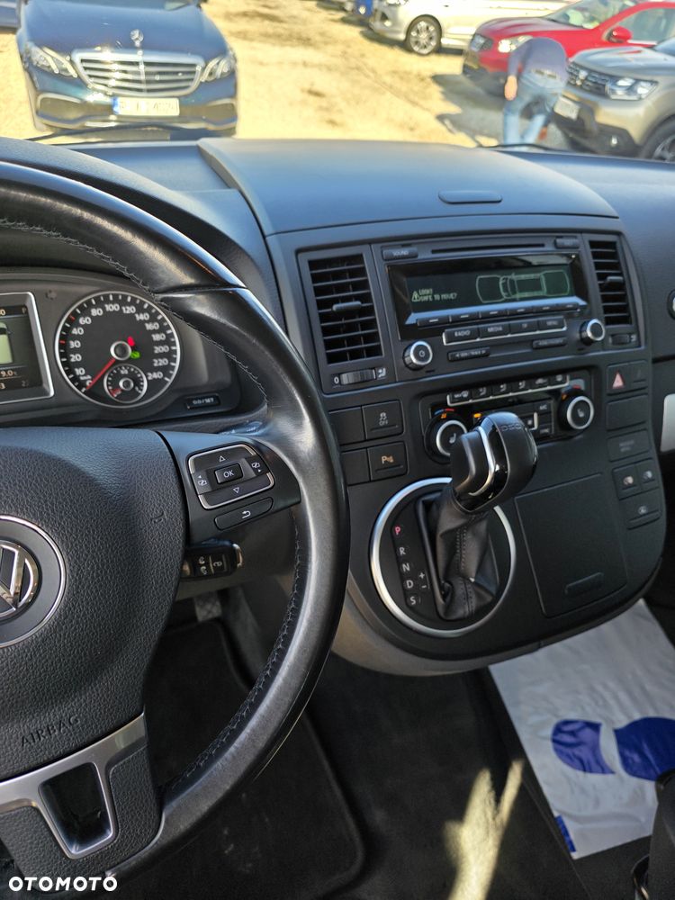 Volkswagen Multivan - 17