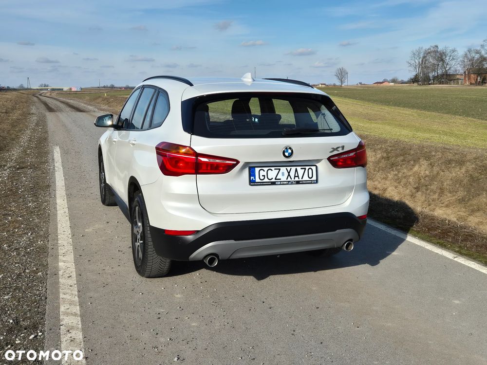 BMW X1 sDrive18d - 9