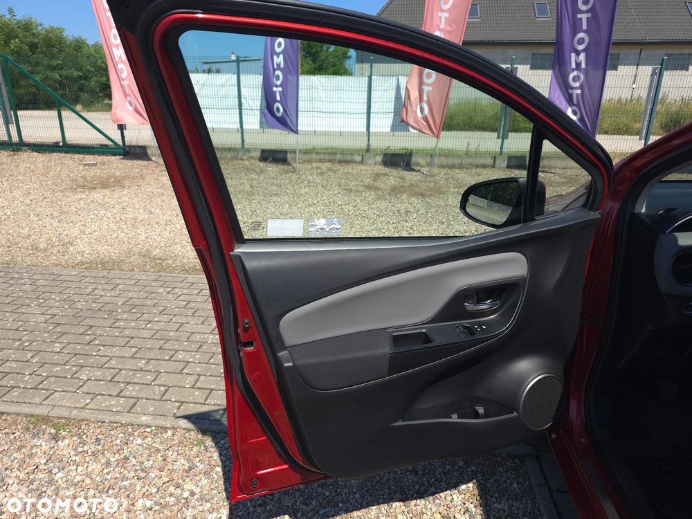 Toyota Yaris 1.33 Premium - 18