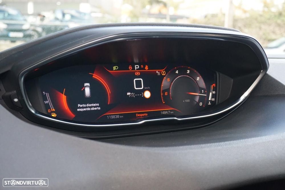 Peugeot 3008 1.5 BlueHDi GT EAT8 - 26