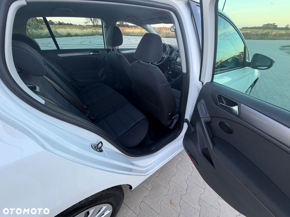 Volkswagen Golf - 26