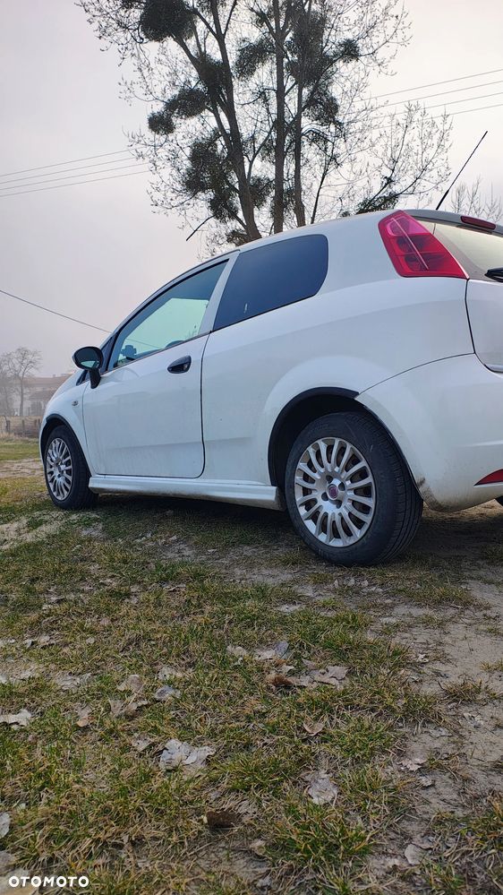 Fiat Grande Punto - 8