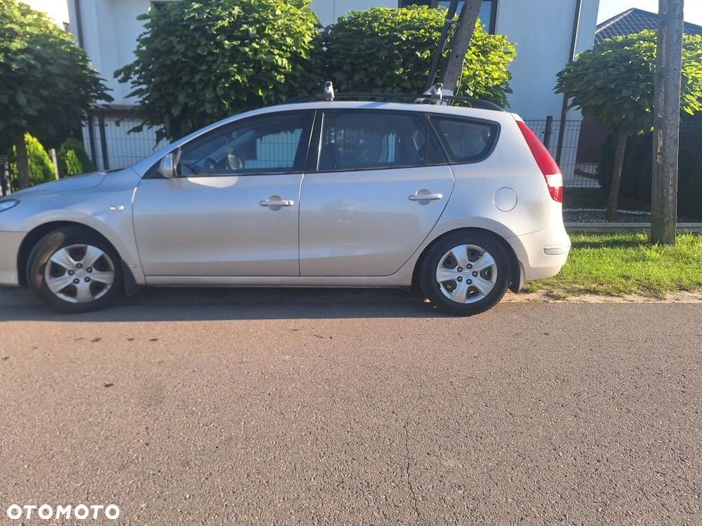 Hyundai I30 2010 photo 3