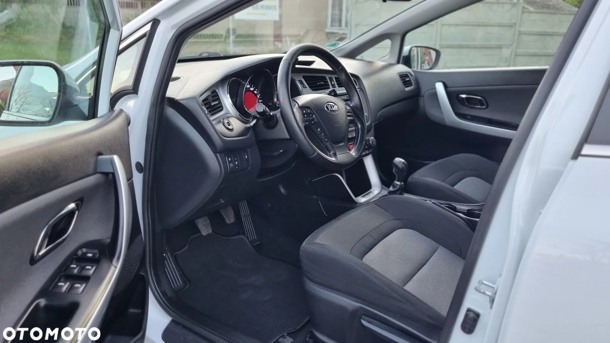 Kia Ceed 1.4 CVVT Fifa World Cup Edition - 9