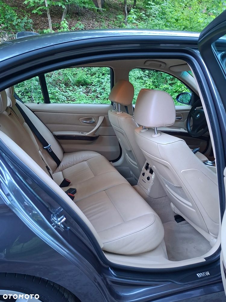 BMW Seria 3 320d - 19