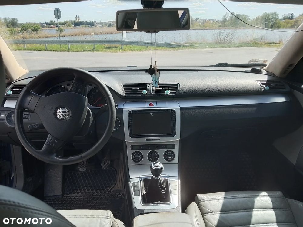 Volkswagen Passat 2.0 TDI Comfortline - 21