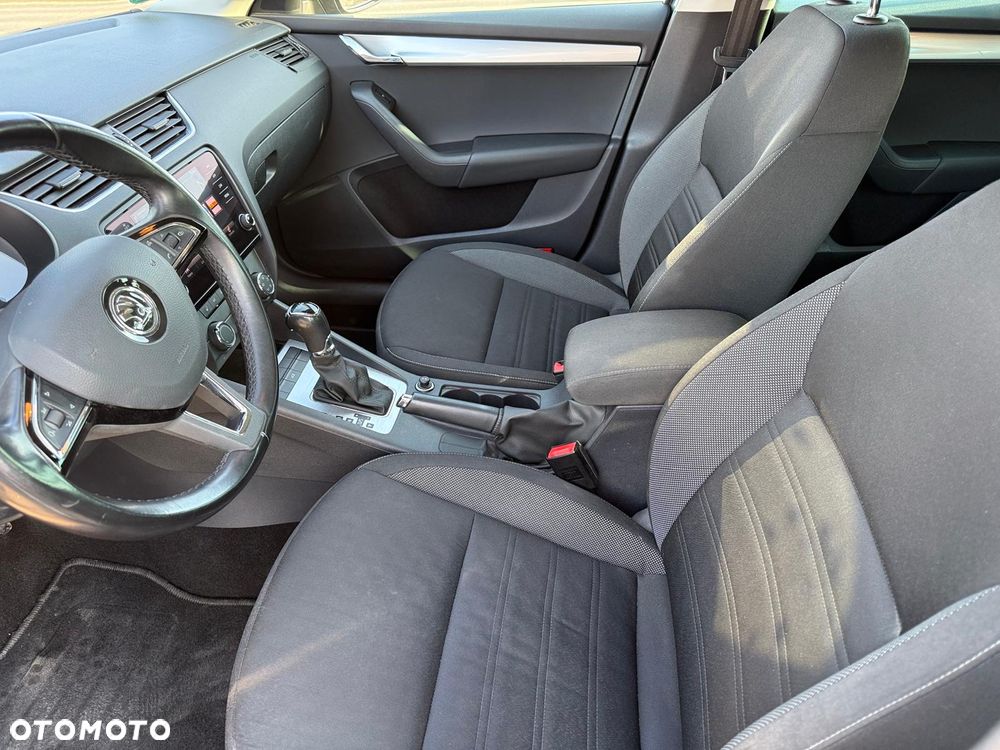 Skoda Octavia 1.6 TDI DSG Style - 14