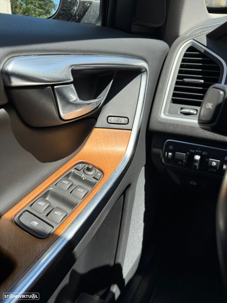 Volvo XC 60 D3 Geartronic Momentum - 12