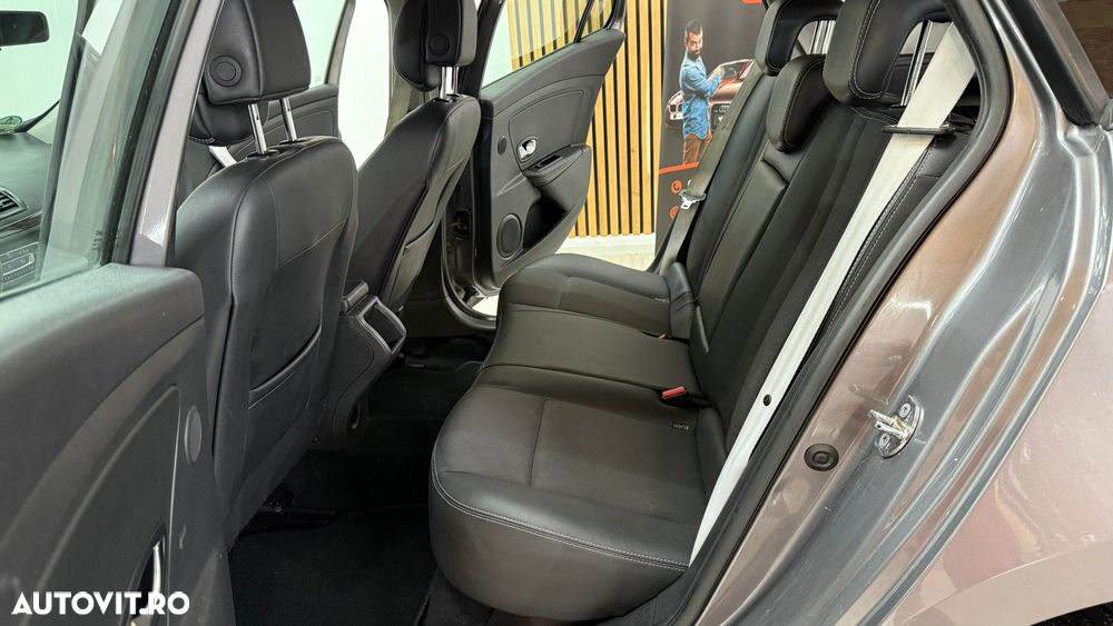 Renault Megane ENERGY dCi 110 Start & Stop Bose Edition - 17