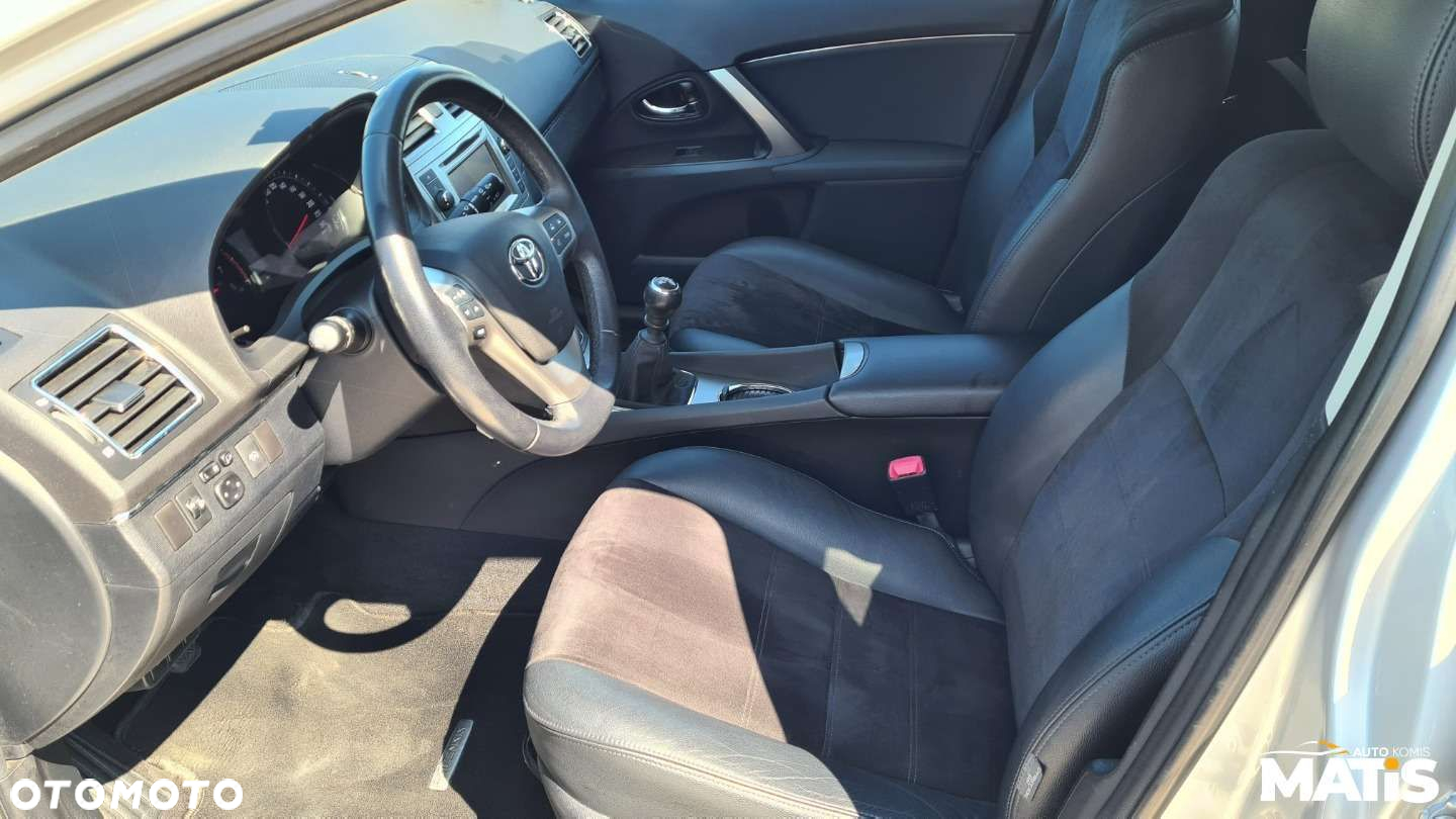 Toyota Avensis - 6