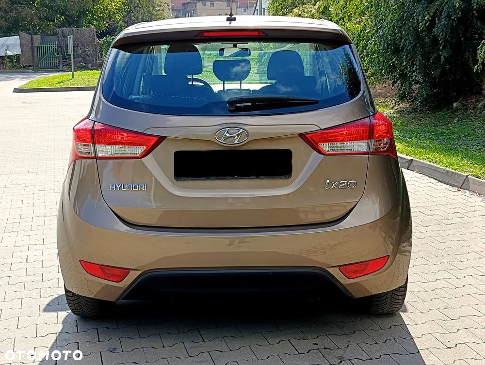 Hyundai ix20 1.4 BlueDrive Comfort - 11