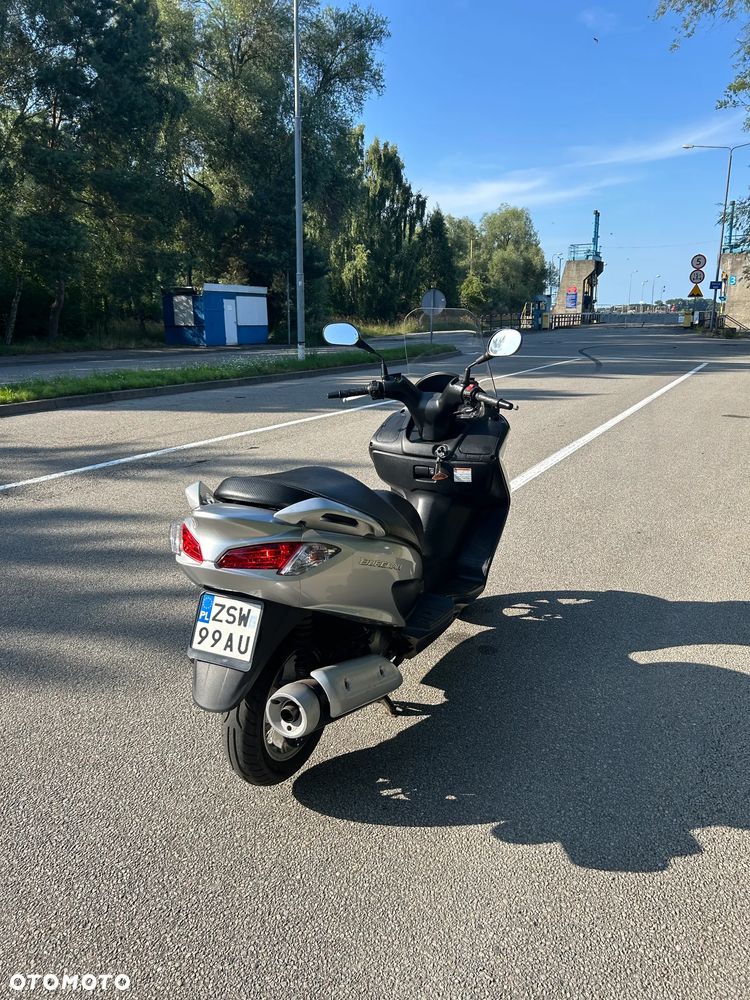 Suzuki Burgman - 7