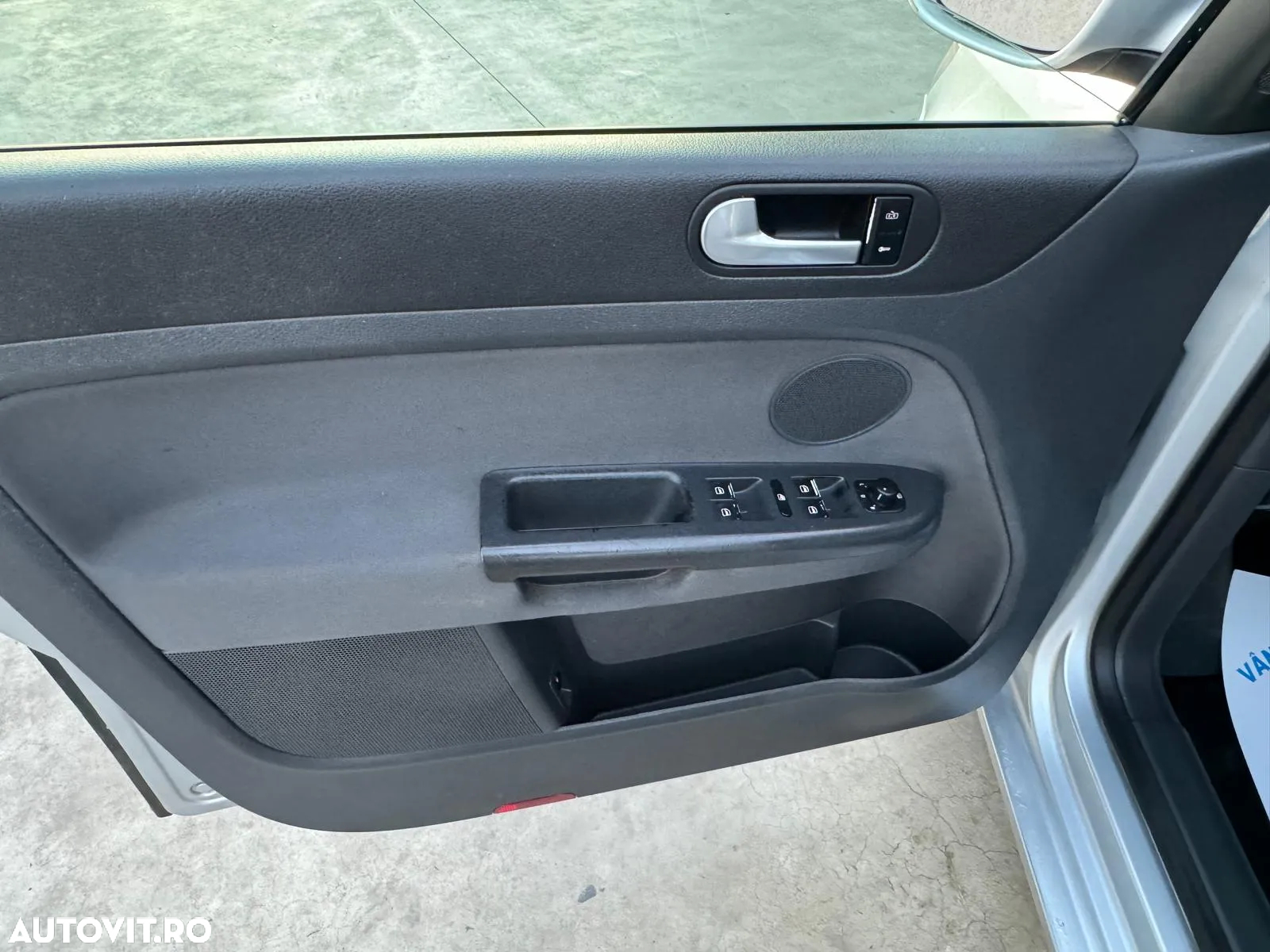 Volkswagen Golf Plus - 9