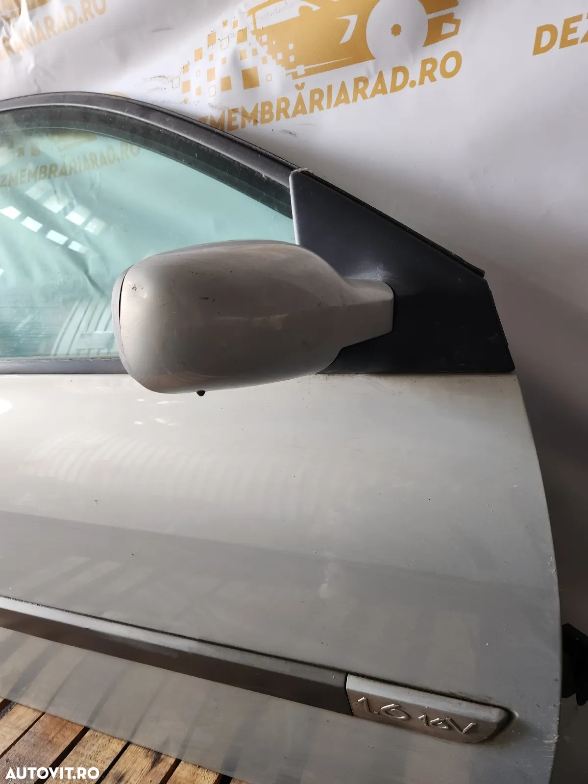 Oglinda Dreapta Electrica Renault Megane 2 Volan Stanga Europa - Dezmembrari Arad - 2