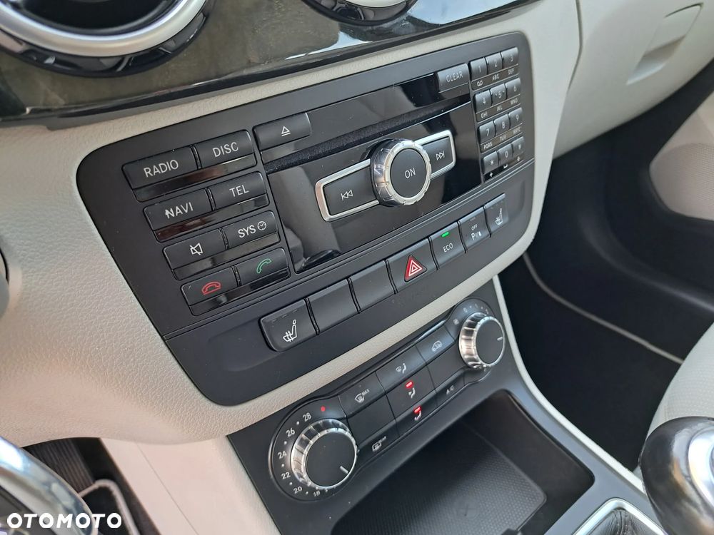 Mercedes-Benz Klasa B 180 (BlueEFFICIENCY) - 33