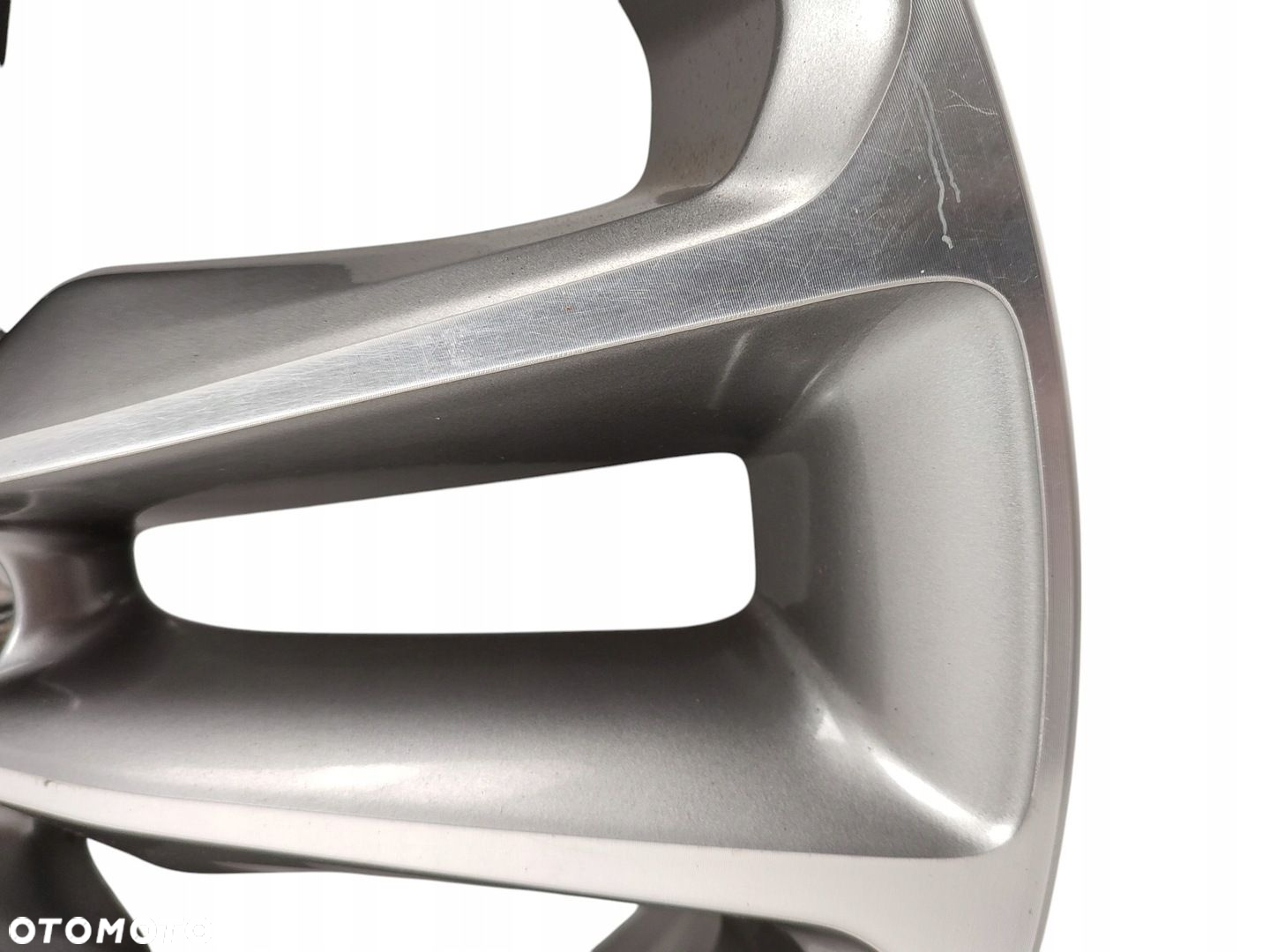 Felga aluminiowa Hyundai Santa Fe OE 52910-2W410 7.5" x 19" 5x114.3 ET 49,5 - 10
