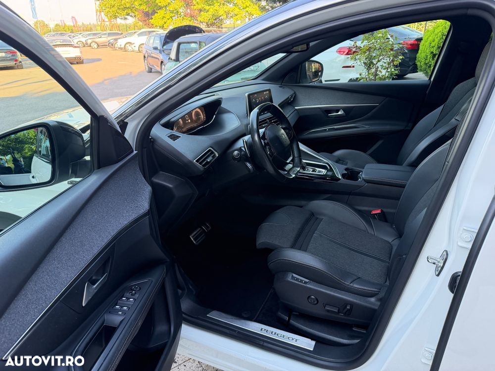 Peugeot 3008 1.2 PureTech 130 EAT8 GT - 22