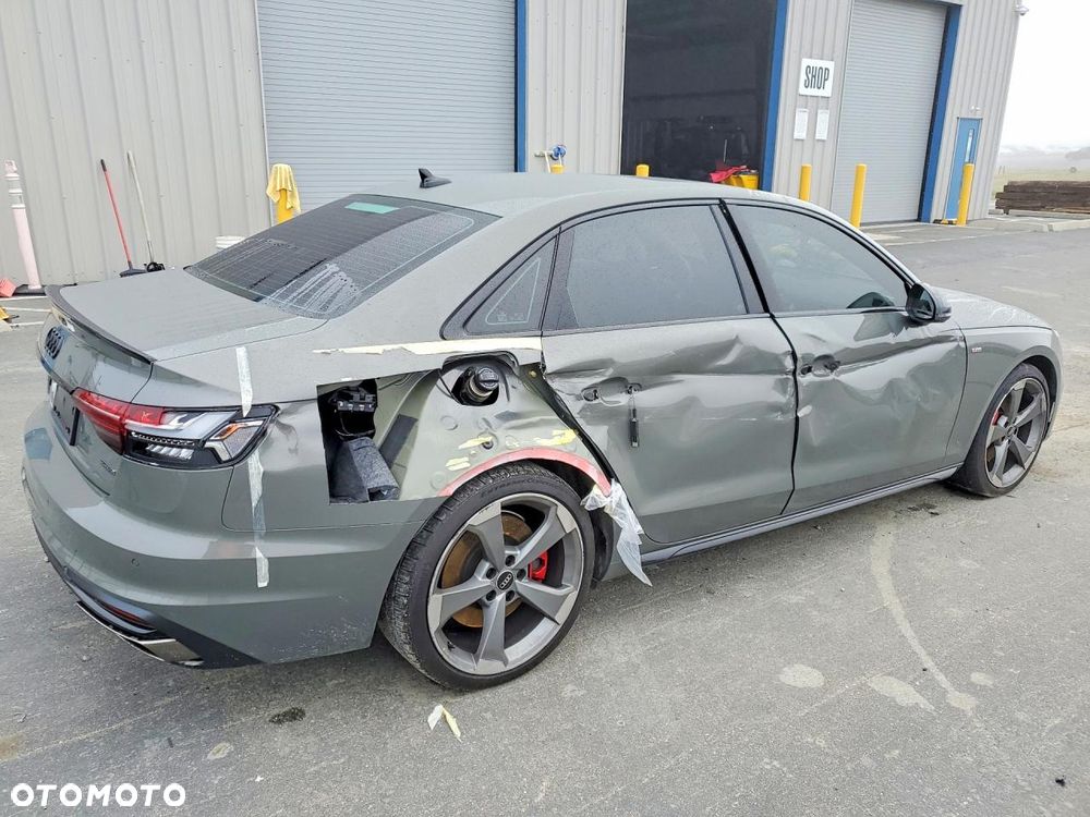 Audi A4 Limousine 45 TFSI quattro S tronic S line - 4