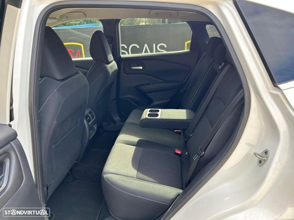 Nissan Qashqai 1.3 DIG-T N-Connecta - 27