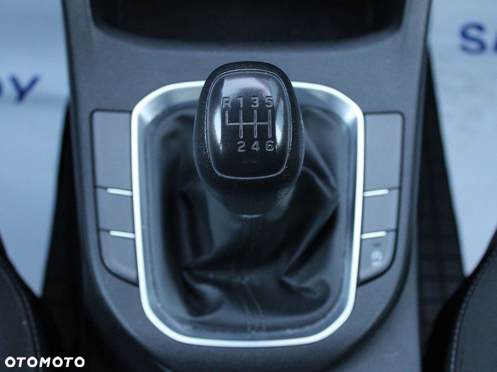 Hyundai i30 1.4 Classic + - 19