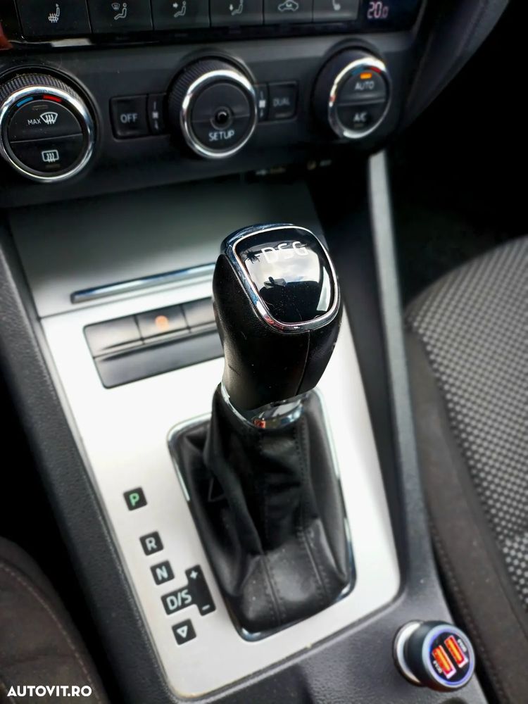 Skoda Octavia 2.0 TDI DSG Style - 2