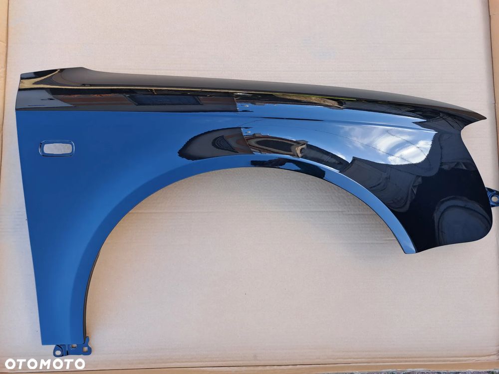 Błotnik  AUDI A4 B7  LZ9Y ( CZARNA PERŁA) prawy przód do modeli sedan kombi od 2004 do 2007 - 1