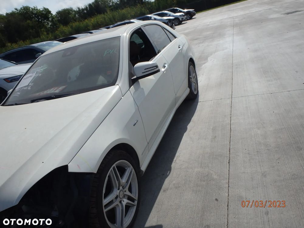 Mercedes-Benz Klasa E 350 BlueEFFICIENCY Avantgarde - 15