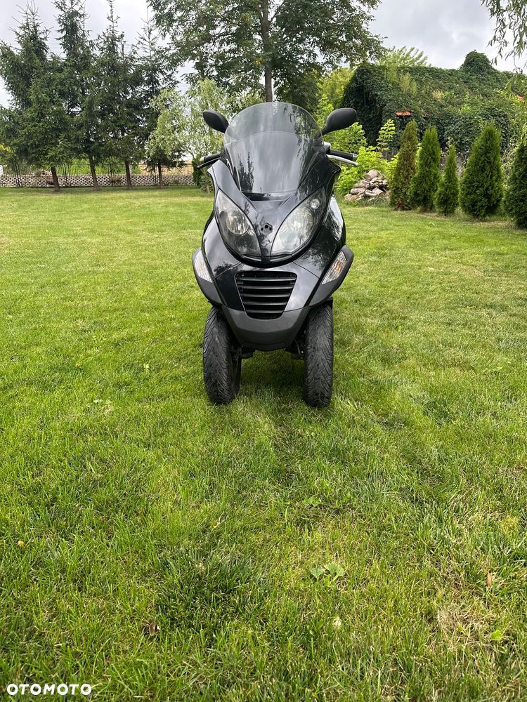 Piaggio MP-3 - 2