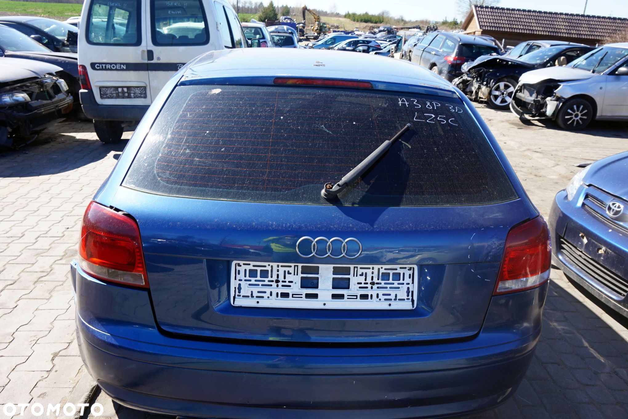 KLAPA BAGAŻNIKA TYLNA A3 8P 3D HB LZ5C  NIEBIESKI AUDI 2003-2008 - 1