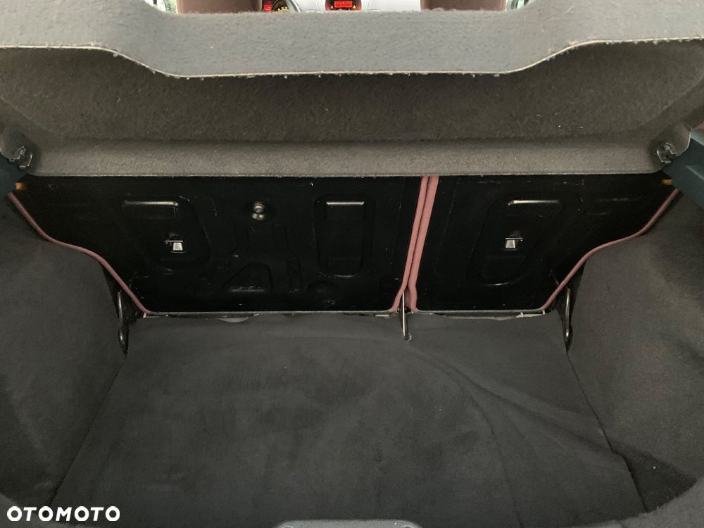 Ford Fiesta 1.4 Trend - 38