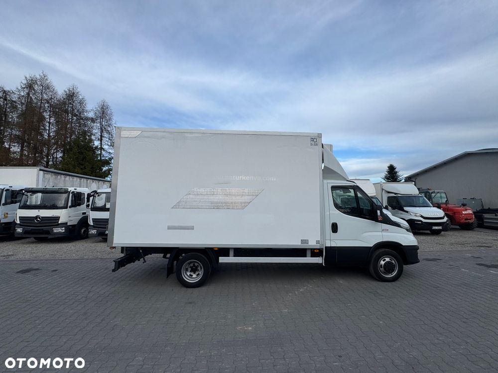 Iveco DAILY 35C18 50C15 50C17 35C14 35C15 35C17 35C18 70C17 72C15 70C18 Chłodnia Mroźnia carrier xarios 8 euro palet - 9