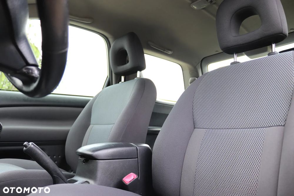 Toyota RAV4 4x4 - 29