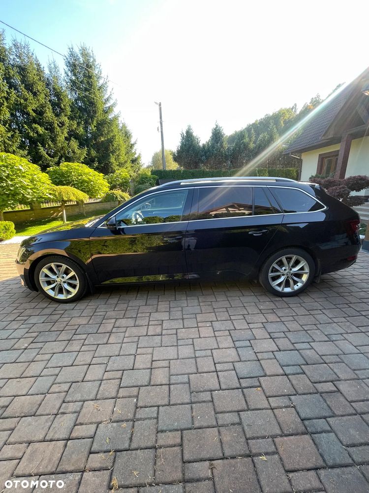Skoda Superb 1.6 TDI Style Greenline - 4