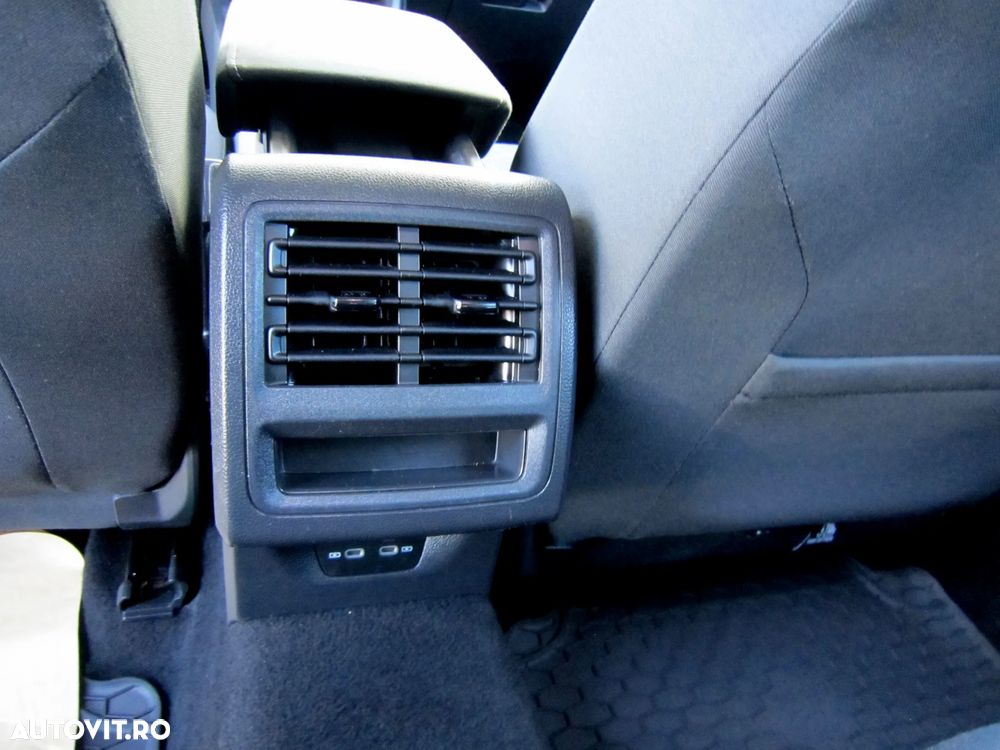 Volkswagen Golf - 10