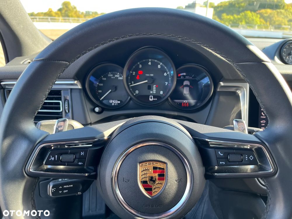 Porsche Macan Standard - 31