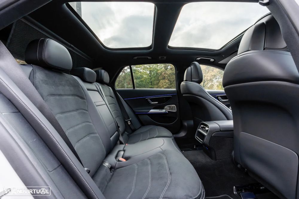 Mercedes-Benz E 300 e 4Matic 9G-TRONIC - 42