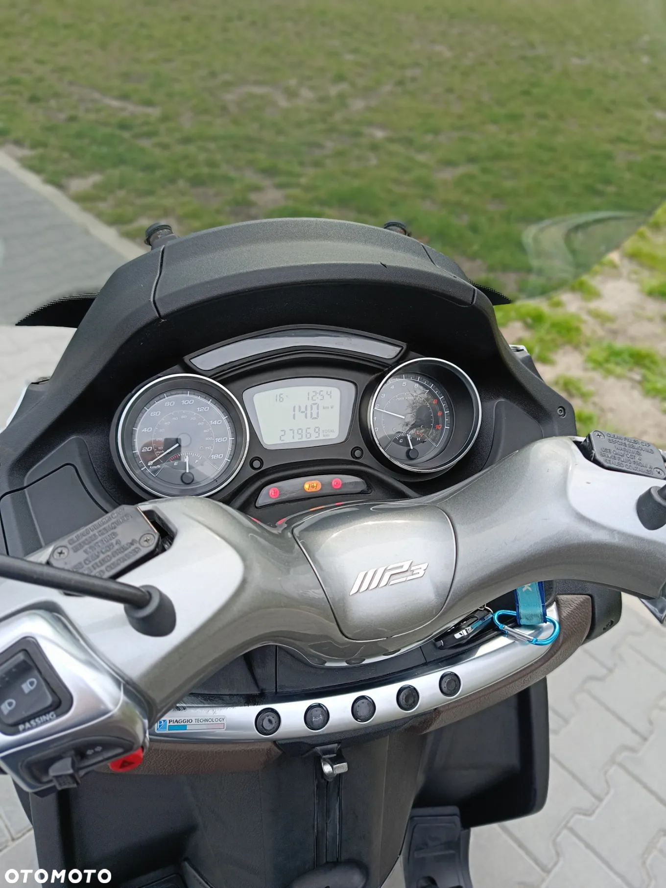 Piaggio MP-3 - 6