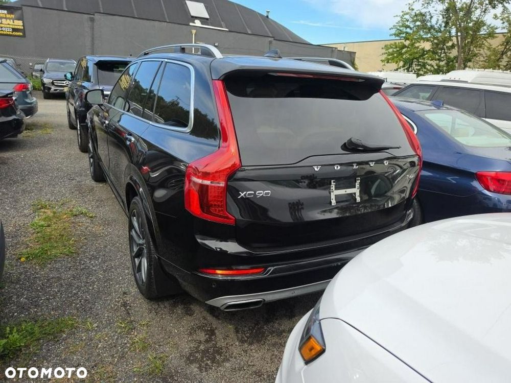 Volvo XC 90 - 4