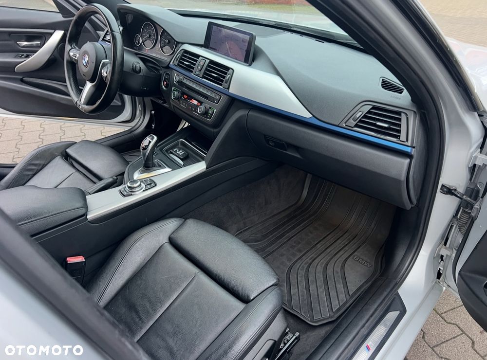 BMW Seria 3 335i Sport-Aut Luxury Line - 23