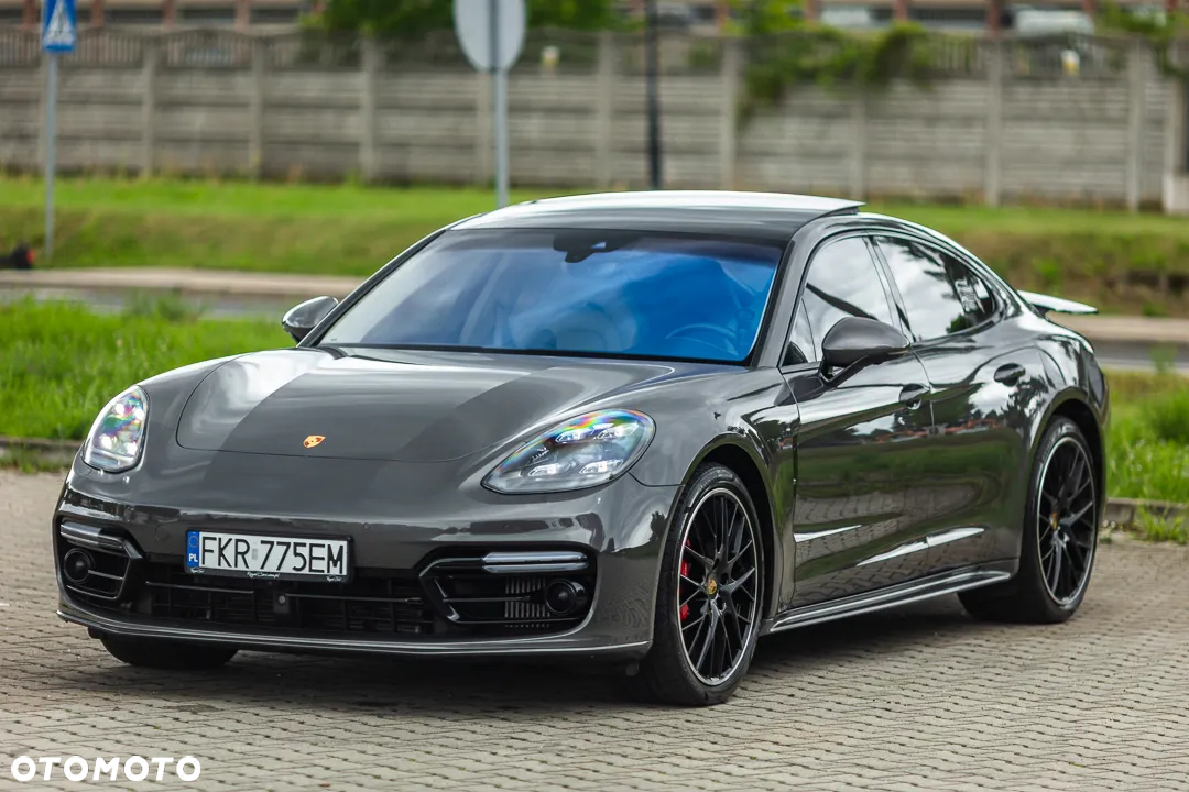Porsche Panamera Turbo - 8