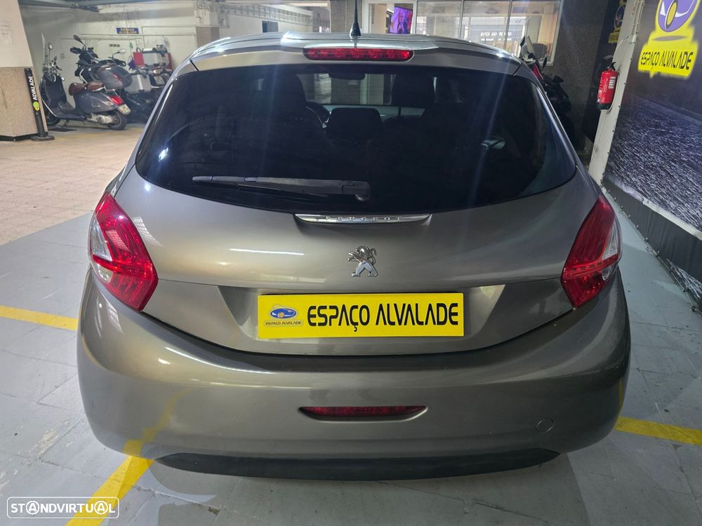 Peugeot 208 1.2 VTi Allure - 5