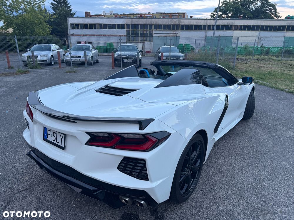Chevrolet Corvette - 4