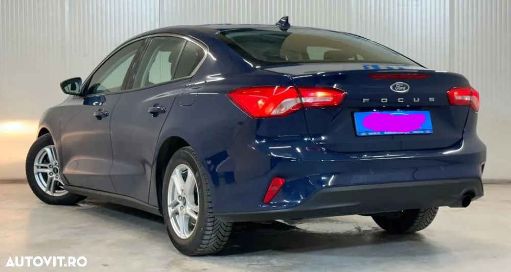 Ford Focus 1.0 EcoBoost Titanium - 4