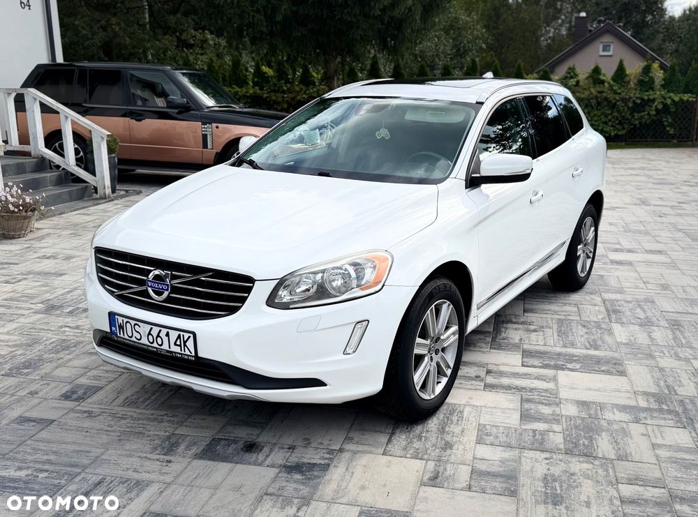 Volvo XC 60 T5 AWD Momentum - 1