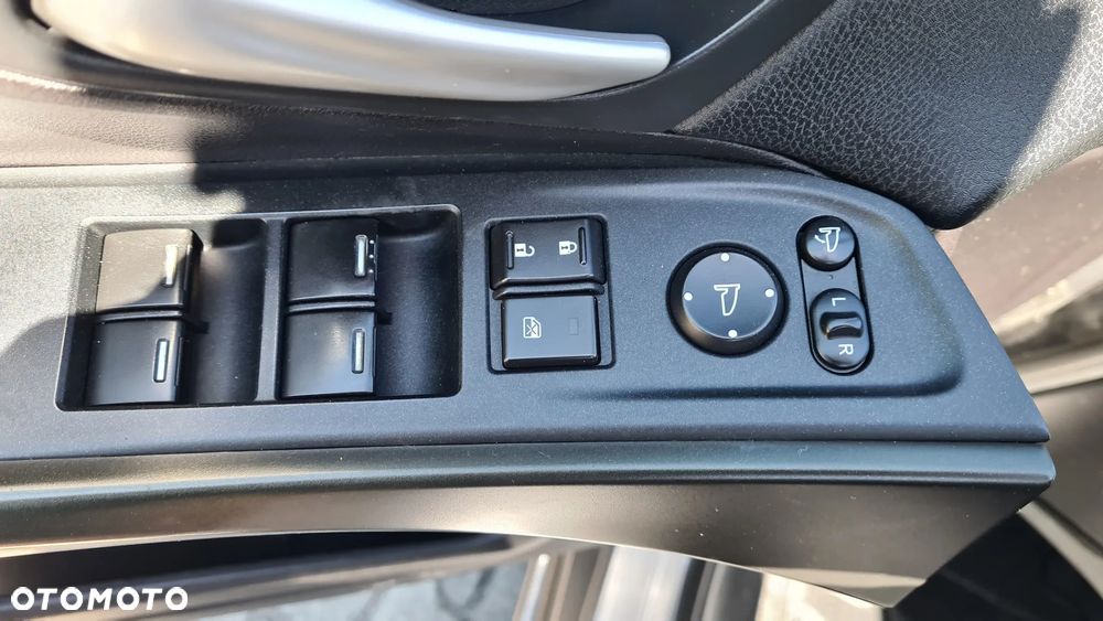 Honda Civic 1.8 Executive NAVI i-SHIFT - 24