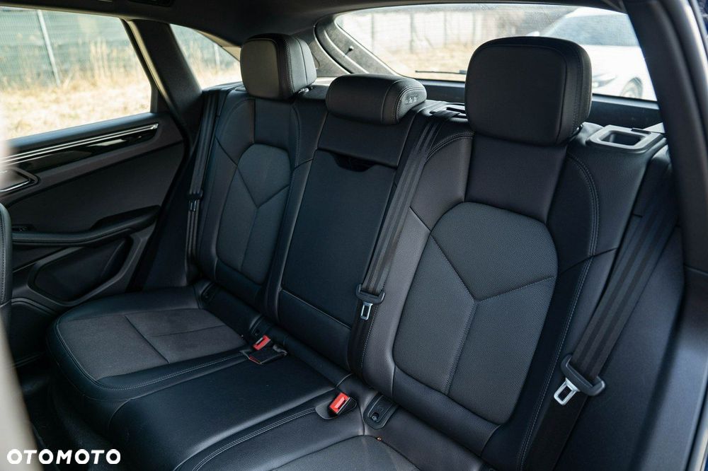 Porsche Macan Standard - 21