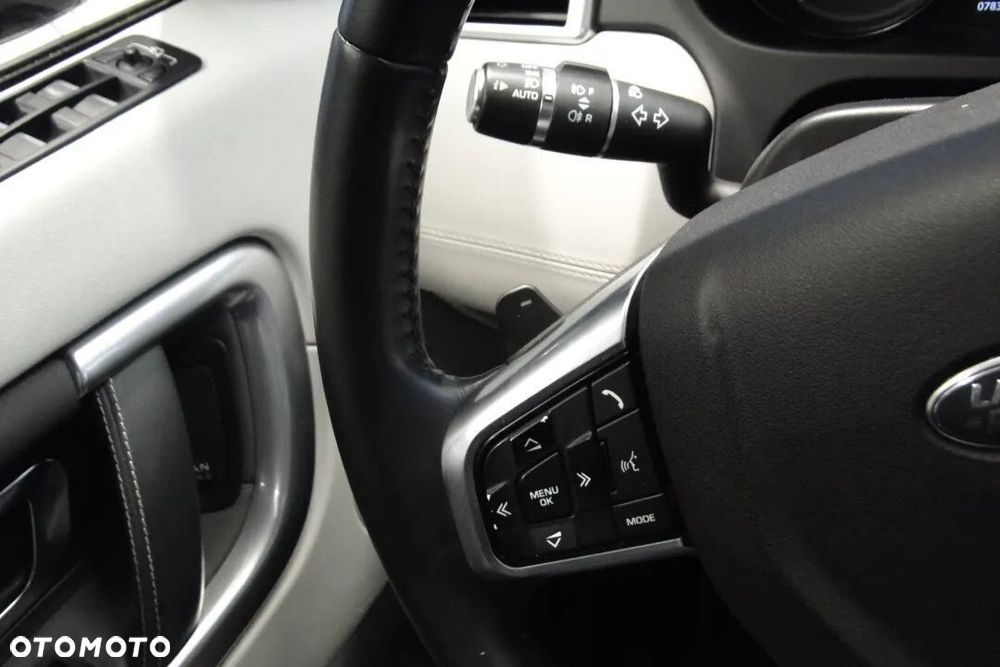 Land Rover Discovery Sport - 22