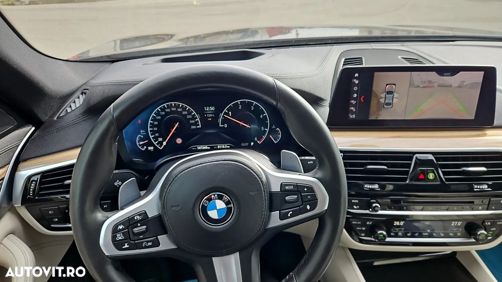 BMW Seria 5 530d xDrive AT - 11