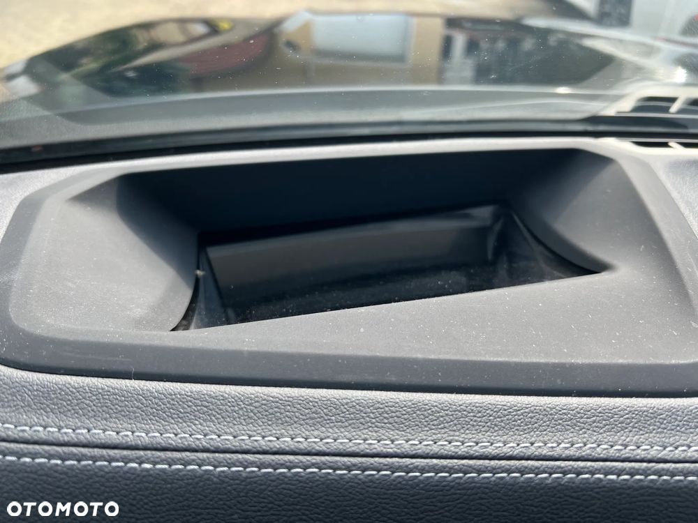 BMW Seria 3 320d xDrive Luxury Line sport - 32