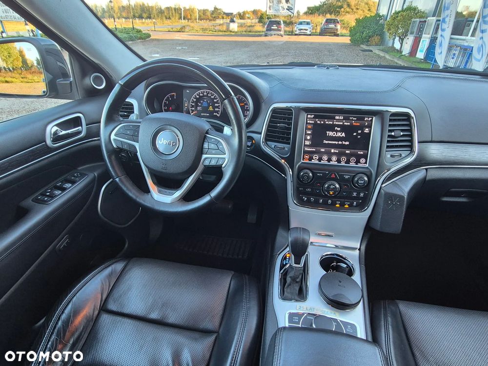 Jeep Grand Cherokee - 19
